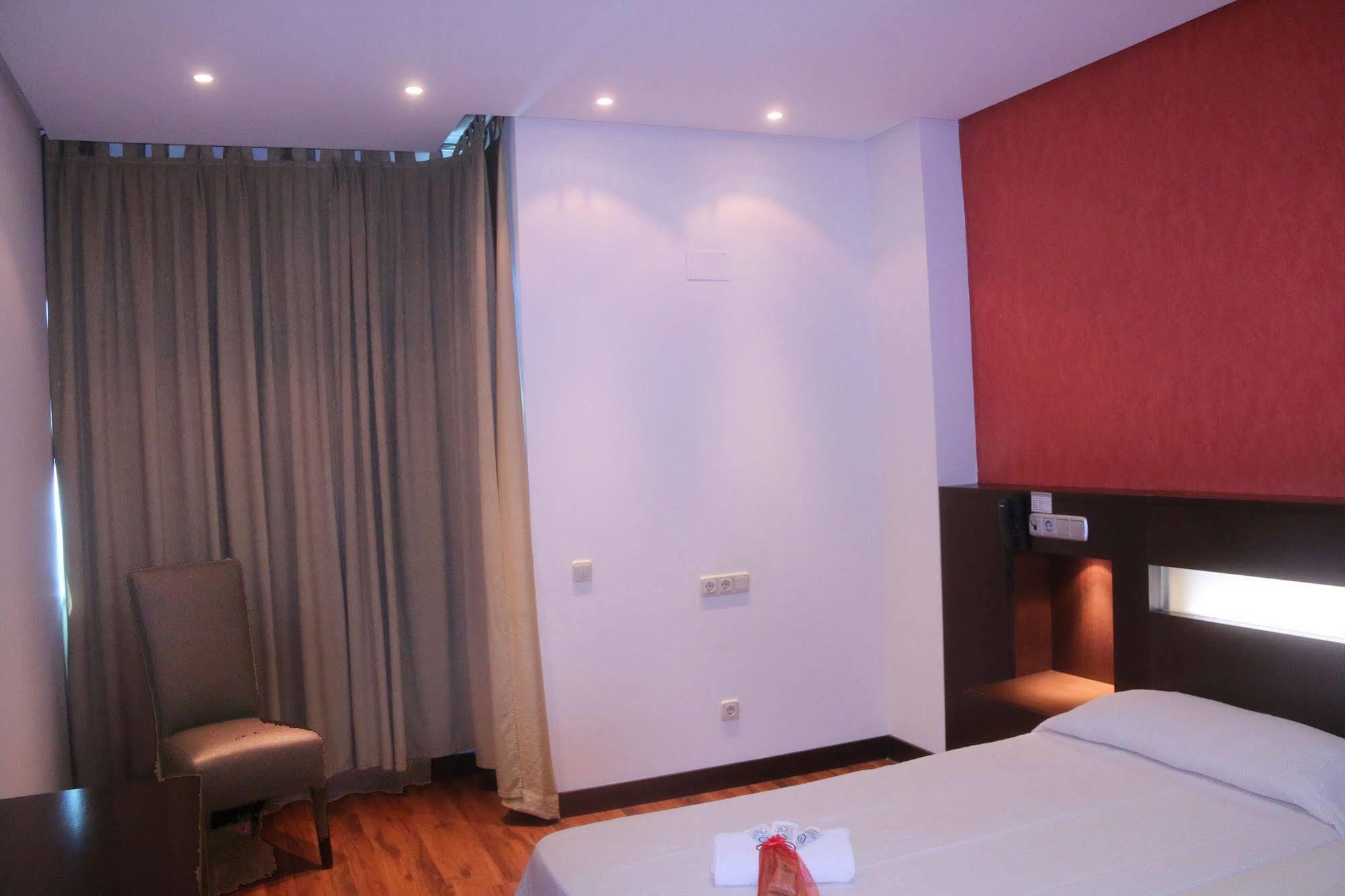 Hotel La Cantuena (Adults Only) Fuenlabrada Extérieur photo